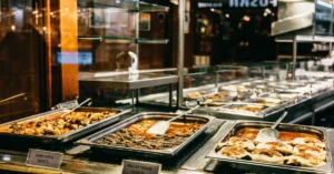 Lokantalarda Öğle Servisi Saat Kaçta Başlıyor? Açılış, Mola ve Servis Aralığı Rehberi