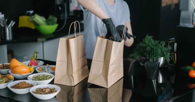 Restoranlarda Paket Servis Kaça Kadar Sürüyor? Sipariş Kabul ve Teslim Saatleri